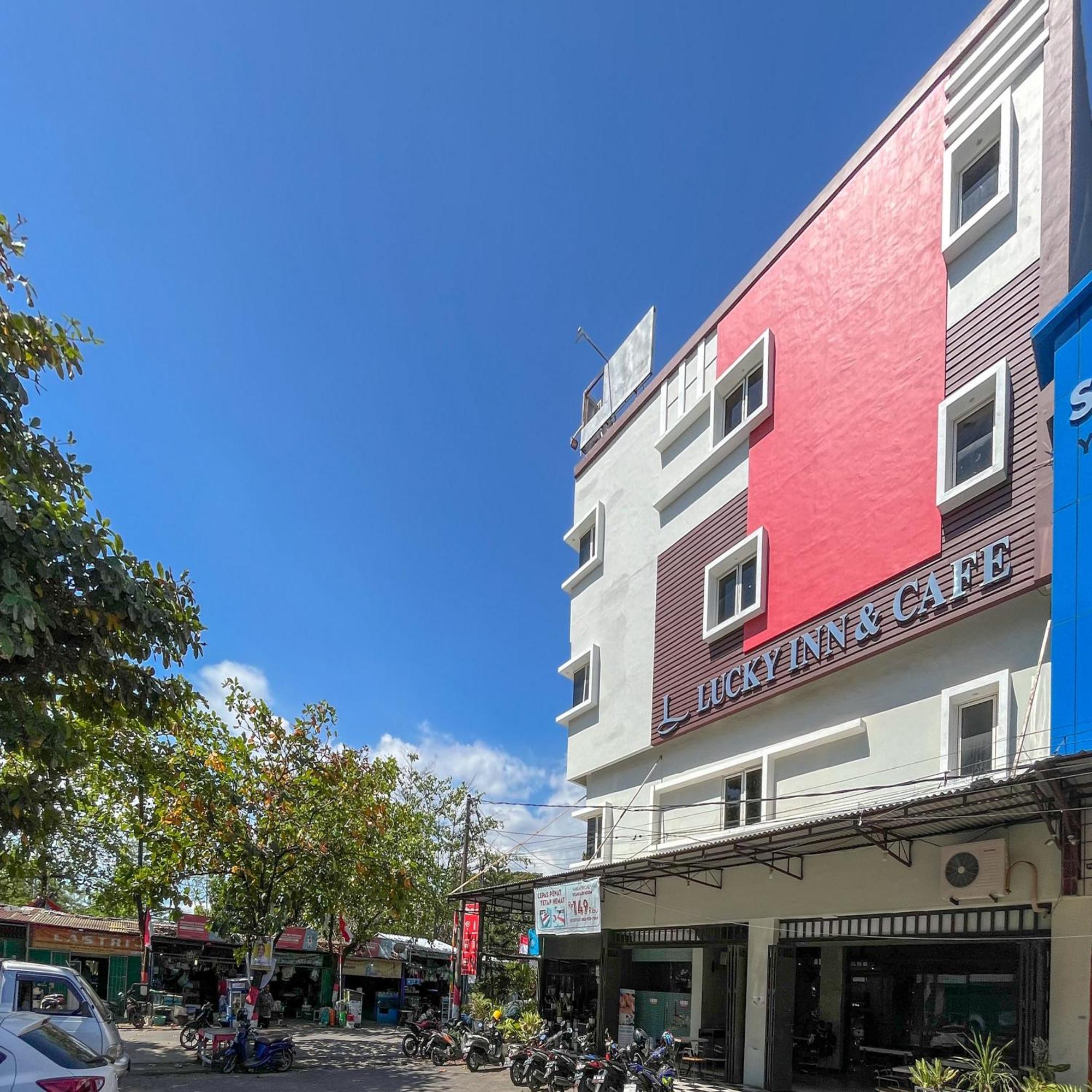 Reddoorz At Lucky Inn Panakukkang Makassar Exterior photo